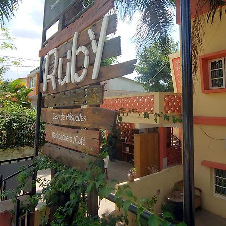 Ruby - Casa De Hospedes - Backpackers Nampula Exterior photo